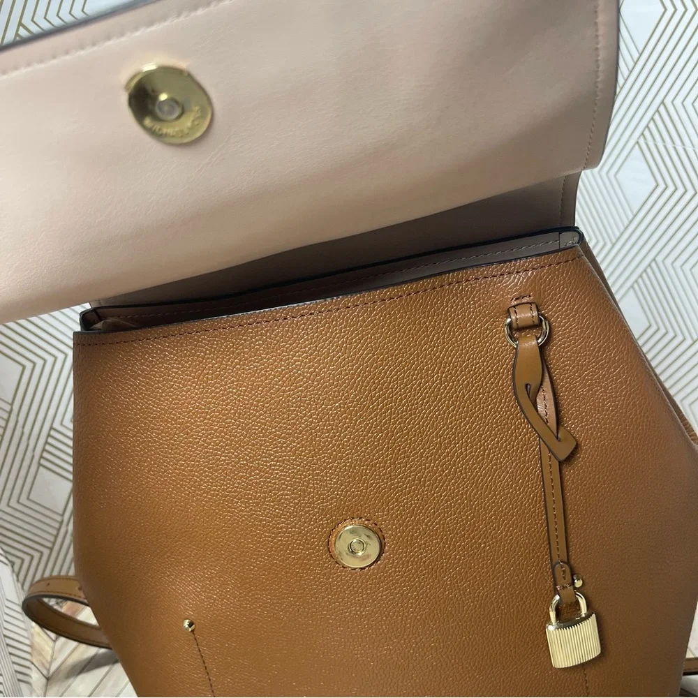 💯AUTHENTIC MICHAEL‎ KORS BACKPACK O20